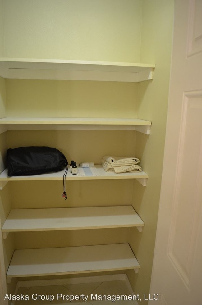 Building Photo - 2 br, 2 bath House - 101 West 13th Ave #201