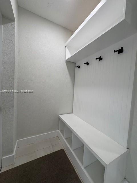 Foto del edificio - 1281 W 62nd St