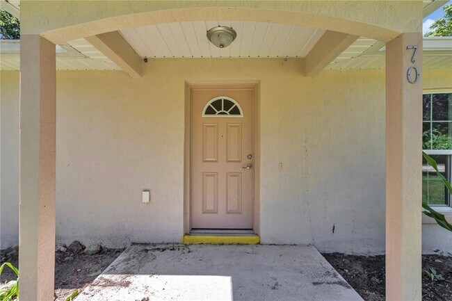 Building Photo - 70 SE 81st Pl