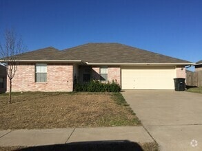 Building Photo - 2507 Bigleaf Dr