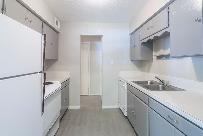 Building Photo - 1009 Washington St