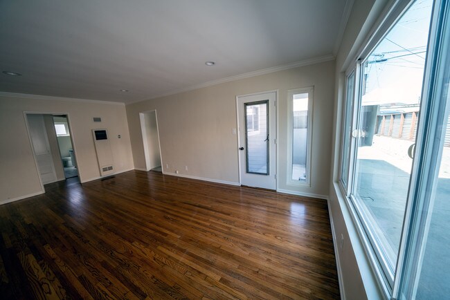 Main room - 527 N Serrano Ave