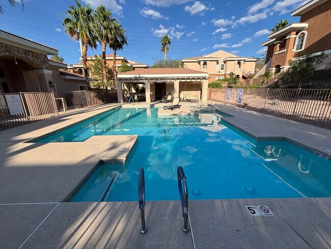 Foto del edificio - Beautiful 2Bed/2Bath Condo located in the ...