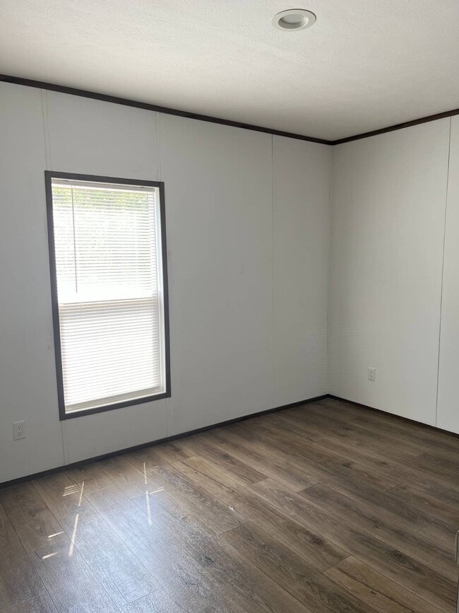 Building Photo - 115 High Ridge Ct