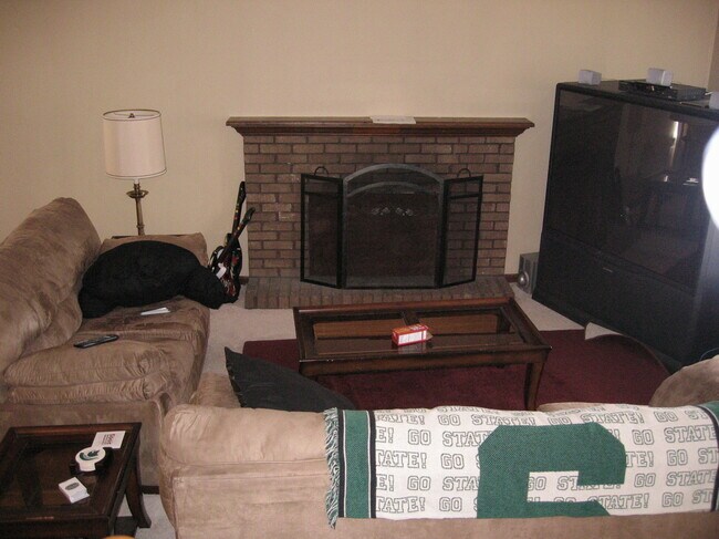Foto del edificio - 416 Spartan Ave
