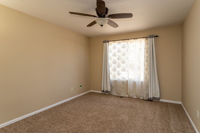 Foto del edificio - BEAUTIFUL RANCH-STYLE 3BD HOME in FOUNTAIN - Security Deposit Waiver Available