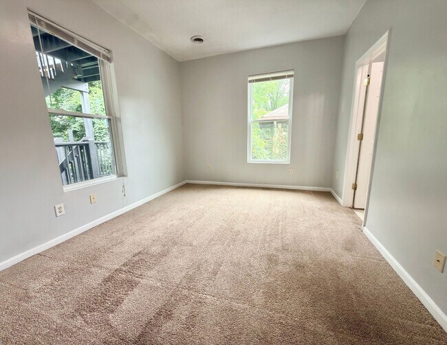 Foto del edificio - 3254 Berwyn Pl