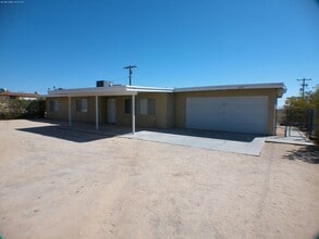Building Photo - 5895 Bagley Ave