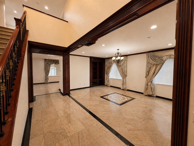 Foto del edificio - 621 Marbella Ct