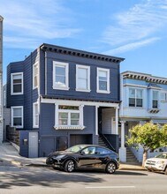 Building Photo - 3014 Pine St
