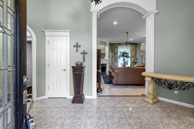 Foto del edificio - 192 Monterrey Rd W