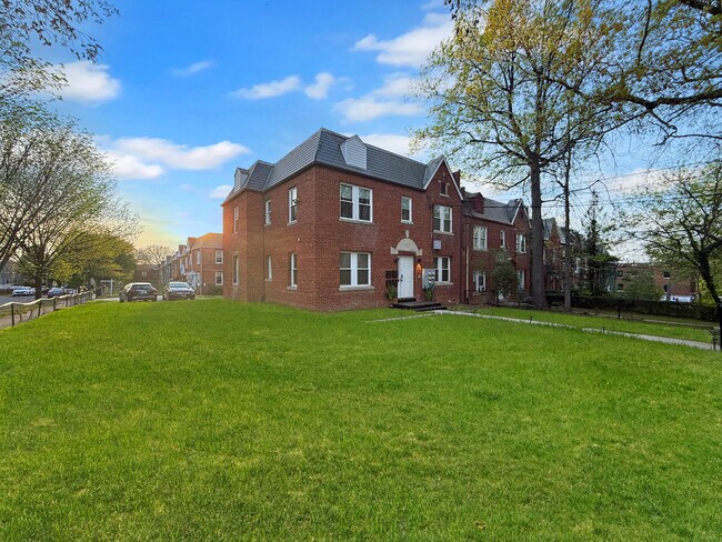 Foto del edificio - 4800 3rd St NW