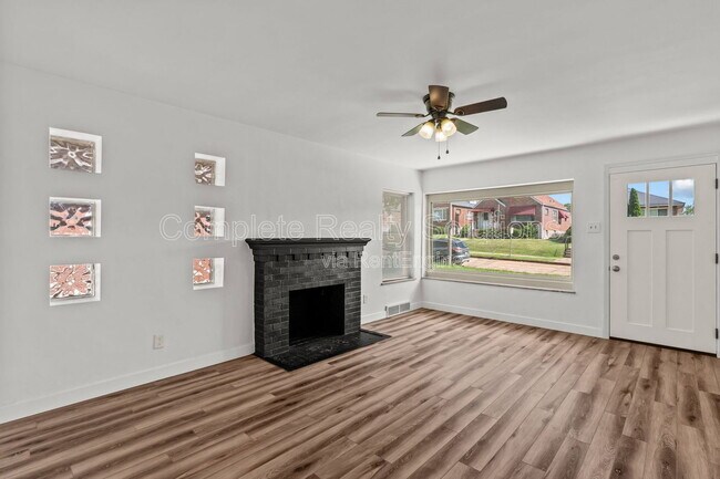 Foto del edificio - 5655 Potomac St