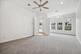 Building Photo - 95 N Mews Wood Ct