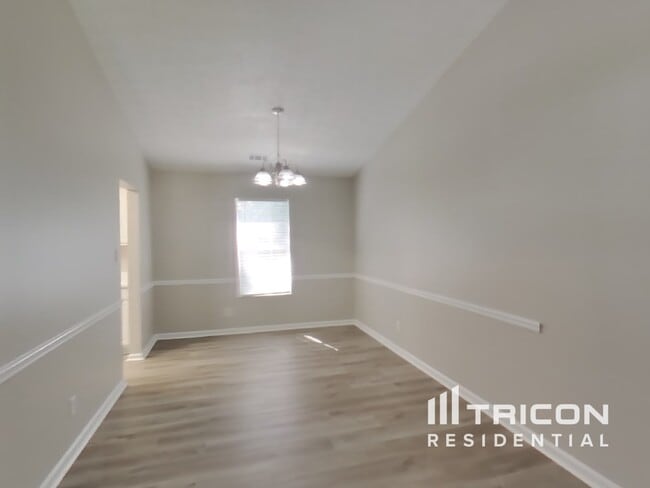 Building Photo - 6629 Rebecca Lou Ln