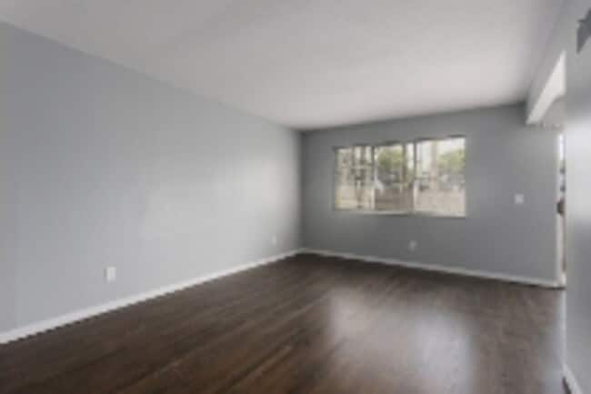 Building Photo - 423 W 87 Pl
