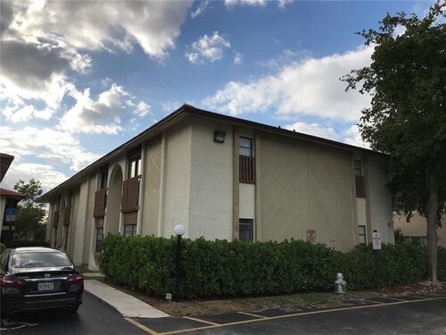 Primary Photo - 3024 Coral Ridge Dr