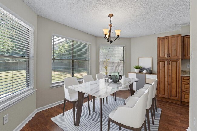 Building Photo - 1100 Ivybridge Dr