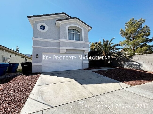 Building Photo - 5 BEDROOM 2.5 BATH HOME W/ SPARKLING POOL!