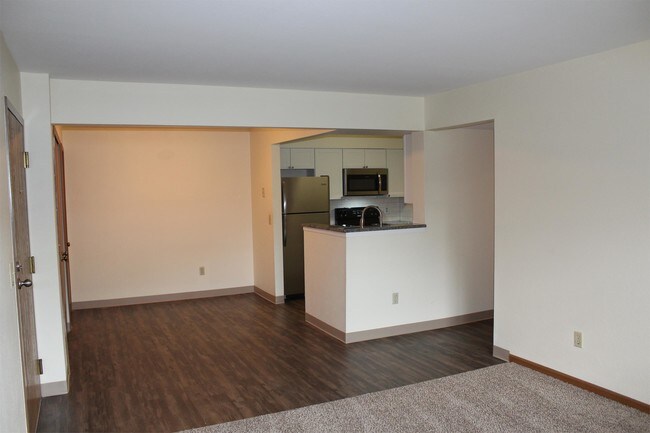 Building Photo - 2108 Stirrup Ln