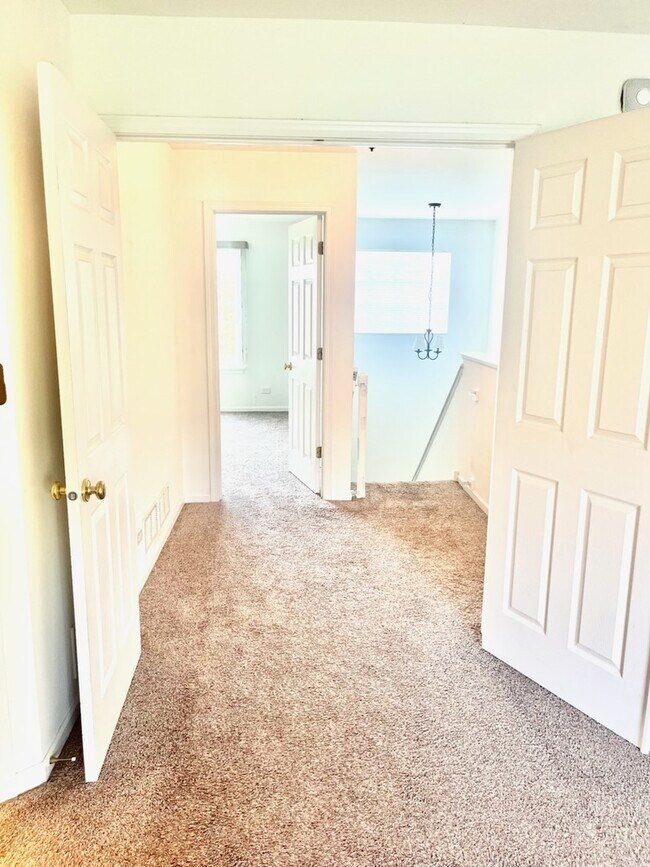 Foto del edificio - 4323 Savoy Ln
