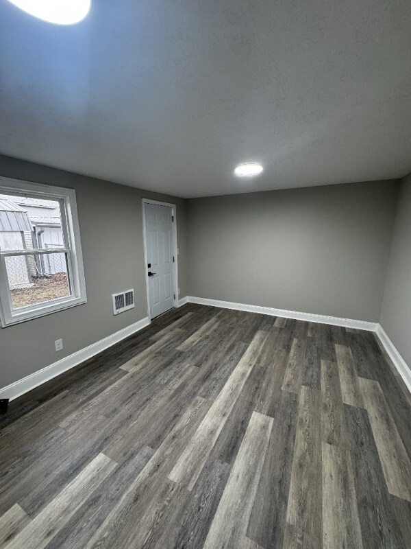 Building Photo - 164 Miami Rd