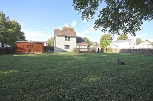 Foto del edificio - 876 Meadowlands Dr