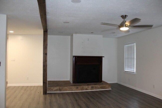 Foto del edificio - 335 Poplar Ave NE
