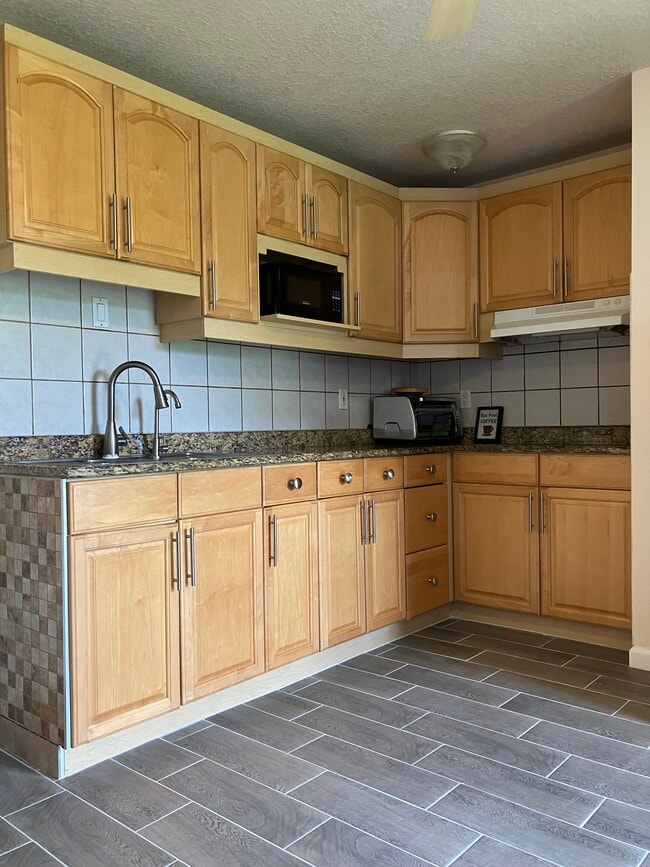 Building Photo - 12061 Margarita Ave