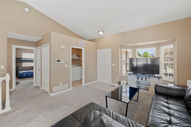Building Photo - 7356 Coral Ridge Dr