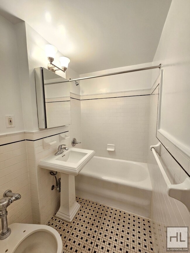 Building Photo - Studio in West Village | 4th Floor, Full-S...
