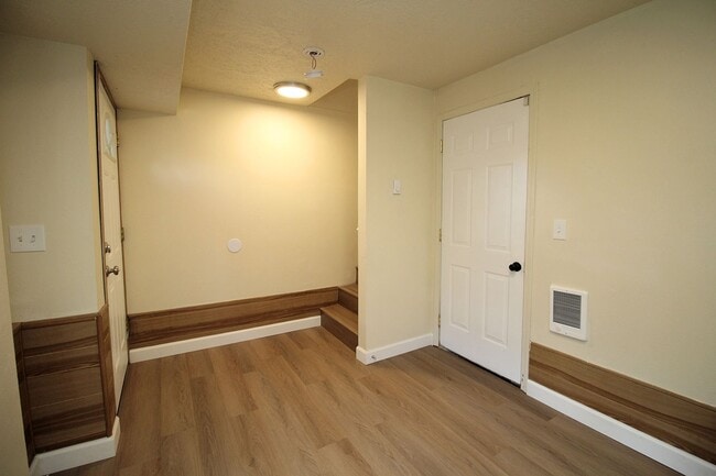 Building Photo - 17-23-23 SE 127th Ave