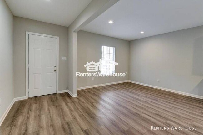 Building Photo - Remodeled duplex for lease near Downtown