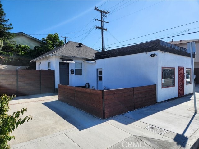 Building Photo - 2828 E 10th St