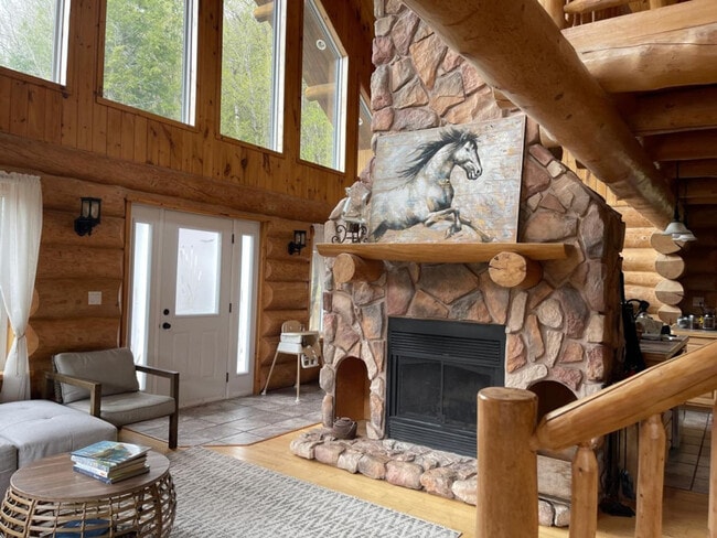 Building Photo - 20 Rue Blais