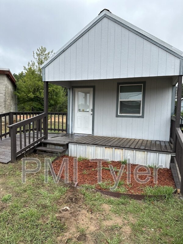 Building Photo - 2060 FM 450 S
