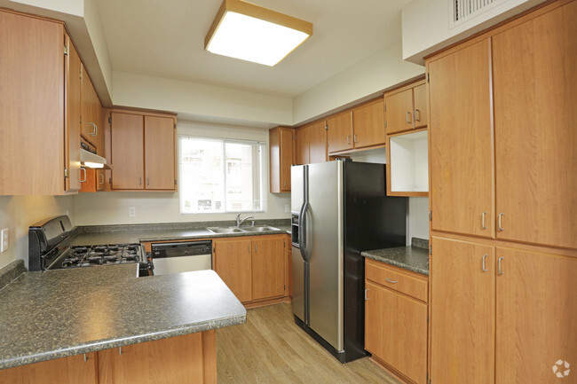 2 BR, 2 BA - 1123 SF - Tradition