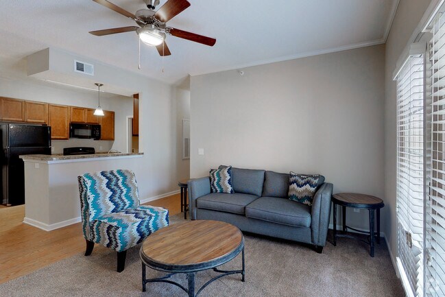 2HAB, 2BA - 1095 ft² - Waterchase Apartment Homes