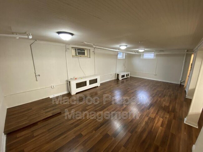 Foto del edificio - 1003 Kenmore Ave