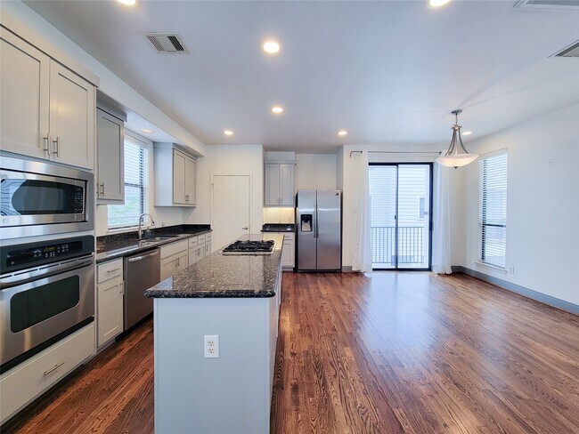 Foto del edificio - 1432 Ennis St