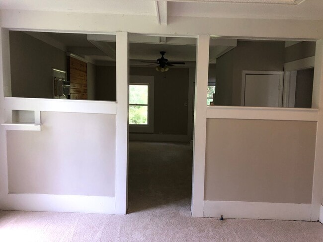 Building Photo - ****Just Reduced****463 Woodruff St. Court...