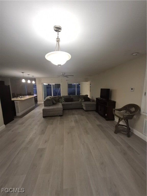 Foto del edificio - 3566 Evans Ave