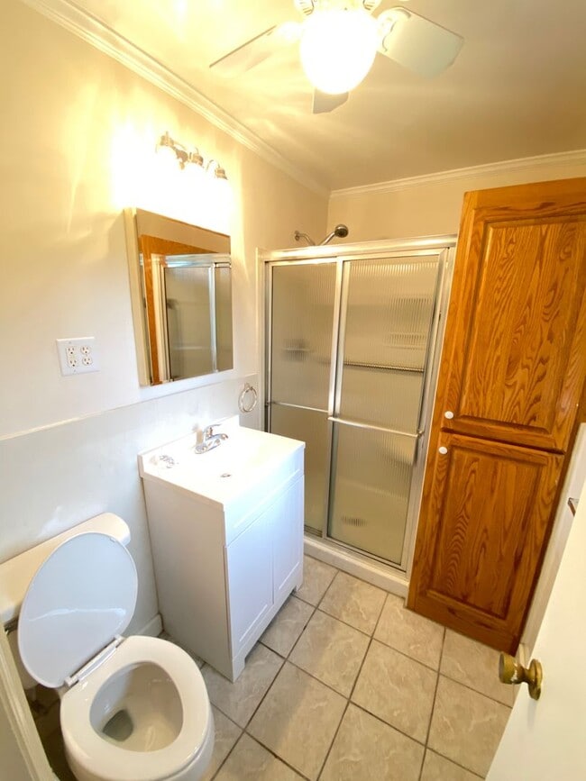 Foto del edificio - 3bd/2ba House on a Corner Lot very close t...