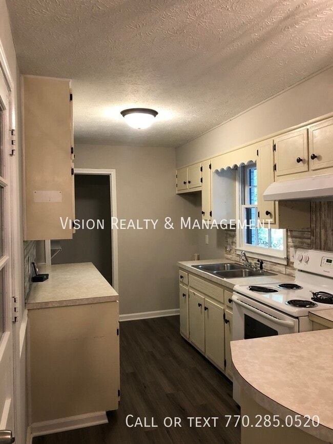 Building Photo - 3Br/2Ba Carrollton Split-level