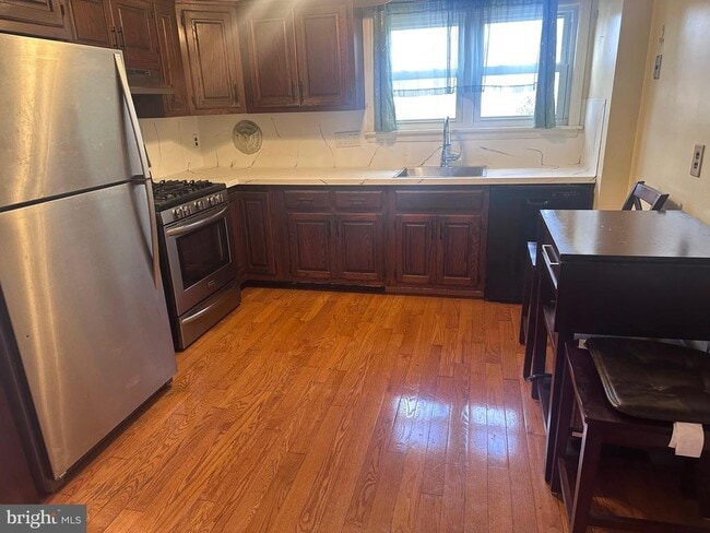 Foto del edificio - 3555 Churchill Ln