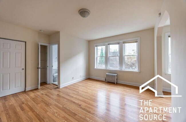 Building Photo - 2600 N Kimball Ave