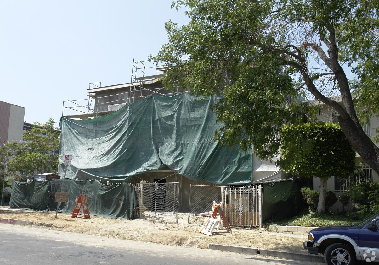 Foto del edificio - 5033 Maplewood Ave