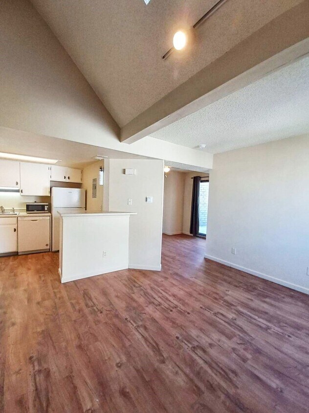 Primary Photo - 17054 E Tennessee Dr