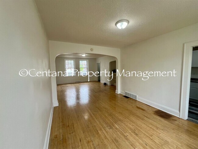 Building Photo - Johnson Apartments 412-422 4th St N