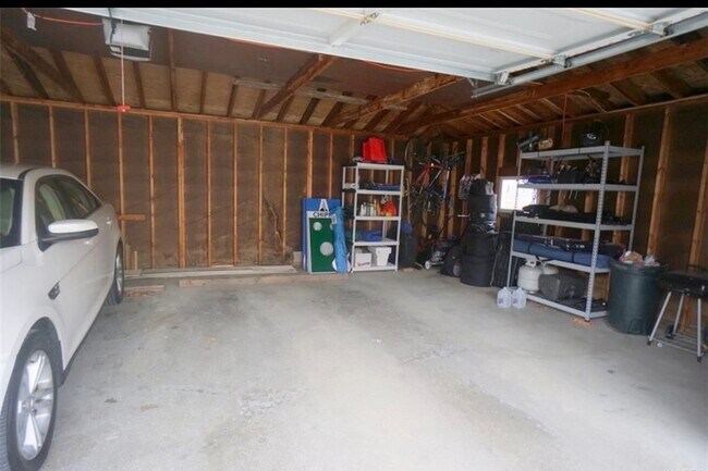 Foto del edificio - 225 Sunshine Dr